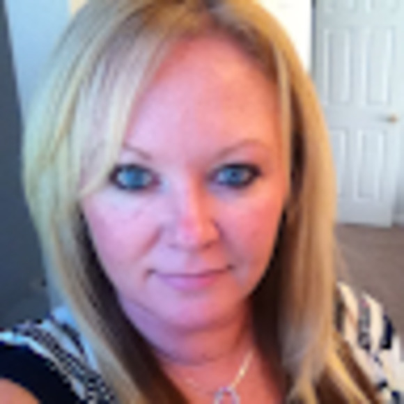 Meet your Posher, Tiffany - Picture 1 of 1